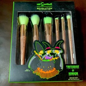 Simpsons x Revolution makeup brush set